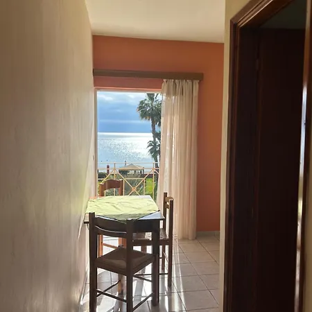 Maria Gini Apartment